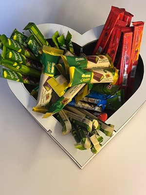 Ülker Ahşap Kalpli Kutu Da ( Çikolata Dolu )Hediye Paketi