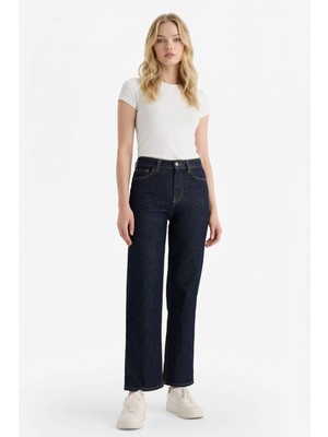 DeFacto Comfort Straight Yüksek Bel Bilek Boy Jean Yıkamalı Pantolon D8154AX25AU