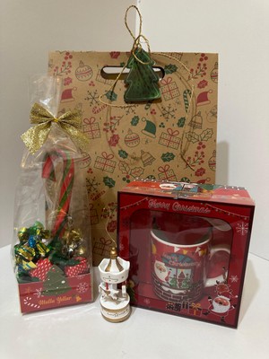 KuNu Box Yılbaşı Hediye Seti | Porselen Kupa & Baston Şeker Paketi