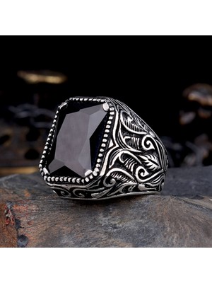 925 Ayar Gümüş Siyah Renk Zirkon Taşlı Model Yüzük