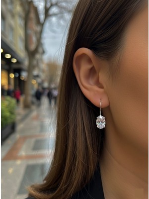 Erer Gümüş Gümüş Oval 12X8 mm 4,5 Carat Sallantılı Tektaş Küpe