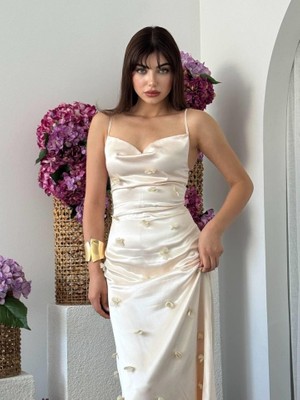 Mericline Dora Çiçek Detaylı Elbise