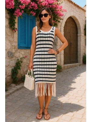 Mericline Kadın Kolsuz V Yaka Eteği Püsküllü Çizgi Desen Triko Elbise