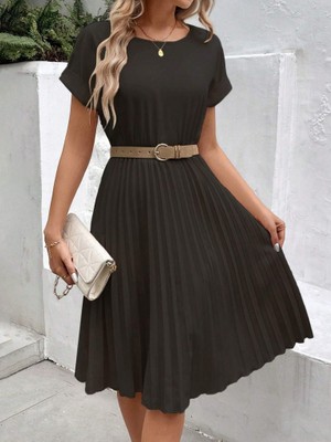 Mericline Kadın Kısa Kollu Yakası Açık Belden Lastikli Pileli Kısa Ithal Krep Elbise