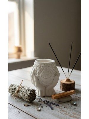 Zeroxo Mistik Göz Temalı El Heykeli – Dekoratif Sukulent Saksısı ve Kalemlik