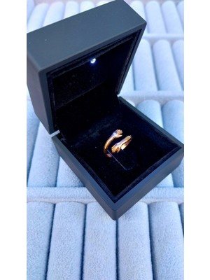 Zanaat Silver 925 Ayar Gümüş Işıklı Kutuda Ayarlanabilir Sarılan Eller Yüzük