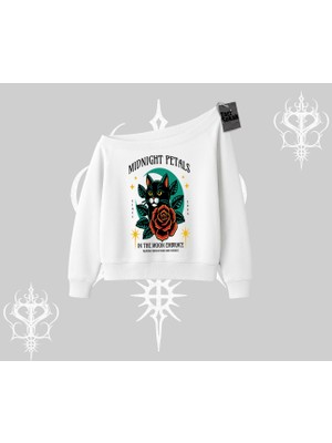 Midnight Petals Kedi Baskılı Kayık Yaka Sweatshirt