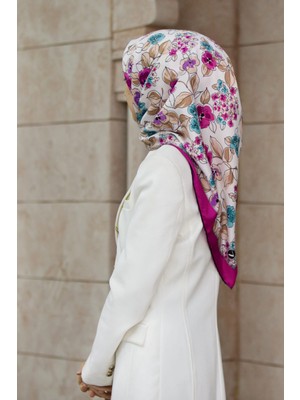 Violla Twill Çıtır Bahar Çiçek Desenli Mürdüm Renkli 90X90 Eşarp (Ipek Içermez) Kenar Dikiş Şekli El Dikişl