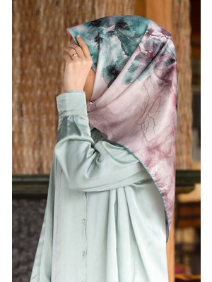 Violla Rayon Sulu Boyalı Çiçek Desenli Petrol Yeşili Renkli 90X90 Eşarp (Ipek Içermez) Dikim Şekli : El Dik