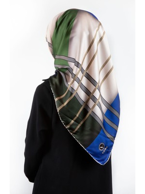 Violla Twill Geometrik Desenli Zümrüt Yeşili - Saks Renkli 90X90 Eşarp (Ipek Içermez) Kenar Dikiş Şekli El