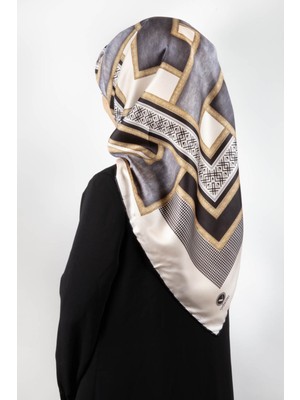 Violla Twill Geometrik Desenli Gri Renkli 90X90 Eşarp (Ipek Içermez) Dikim Şekli : El Dikişi