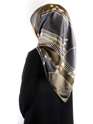 Violla Twill Yapraklı ve Geometrik Desenli Gri - Bej Renkli 90X90 Eşarp (Ipek Içermez) Kenar Dikiş Şekli El