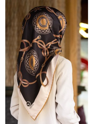 Violla Twill Kemerli ve Geometrik Desenli Hardal Renkli 90X90 Eşarp (Ipek Içermez) Kenar Dikiş Şekli El Dik