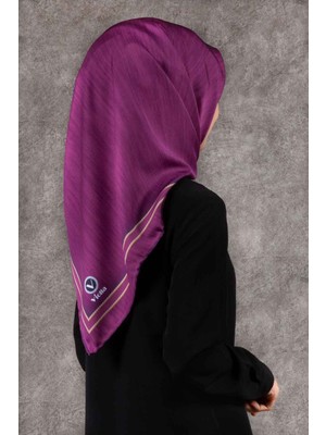 Violla Twill Efektli Bordür Desenli Fuşya Renkli 90X90 Eşarp (Ipek Içermez) Dikim Şekli : El Dikişi