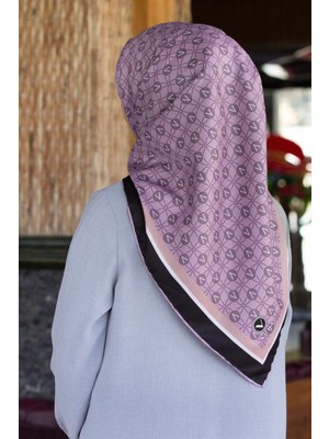 Violla Twill V Desenli Lila Renkli 90X90 Eşarp (Ipek Içermez) Dikim Şekli : El Dikişi