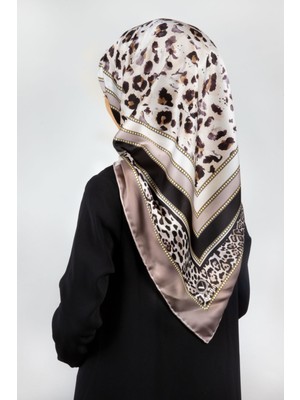 Violla Twill Kemerli ve Leopar Desenli Bej Renkli 90X90 Eşarp (Ipek Içermez) Dikim Şekli : El Dikişi