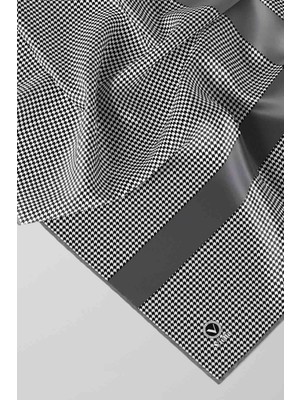 Violla Twill Kazayaklı Şerit Desenli Gri Renkli 90X90 Eşarp (Ipek Içermez) Dikim Şekli : El Dikişi