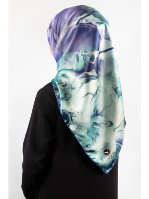 Violla Rayon Batik Desenli Indigo Renkli 90X90 Dikim Şekli : El Dikişi Eşarp (Ipek Içermez) Kenar Dikiş Şek