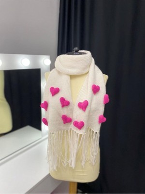 El Örgüsü Kalpli  Kadın Atkı