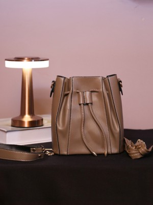 Alvora Bağlama Detaylı Kova Model Kadın El ve Omuz Çantası