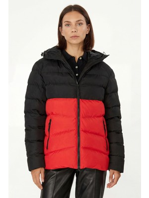 D1fference İçi Astarlı Cepli Kapüşonlu Jel Elyaflı Su ve Rügar Geçirmez Kadın Kışlık Mont