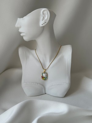 NB Steelora Çelik Gold Renk Mavi Mineli Incili Çiçek Detaylı Kadın Kolye