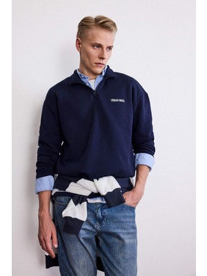 DeFacto Boxy Fit Dik Yaka Yarım Fermuarlı Baskılı Sweatshirt G6476AX25WN