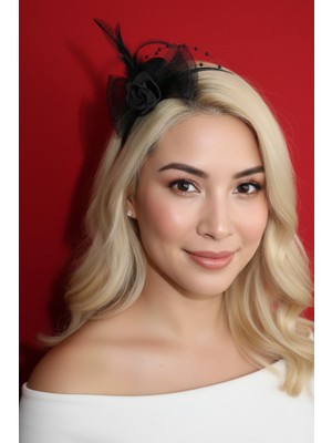 Siyah Gül Detaylı Küçük Boy Vualet Şapka - Boncuklu ve Tüylü Nikah Saç Aksesuarı