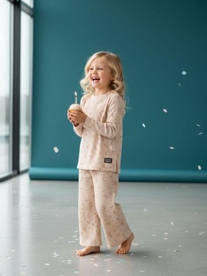 Zekids Kız Çocuk Yumuşak Dokulu Çiçek Desenli Fitilli Takım