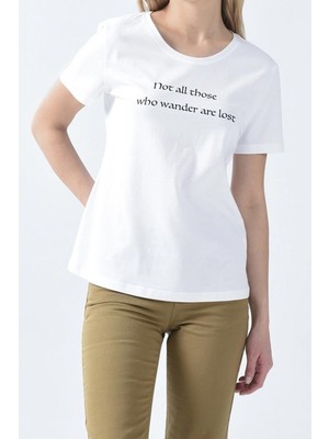 Denim Trip Slim Fit V Yaka Baskılı Beyaz Kadın T-shirt