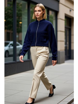 Benerly Kadın Dik Yaka Fermuarlı Düz Desenli Regular Kalıp Uzun Kollu Ceket Fonksiyonel Dayanıklı Şık