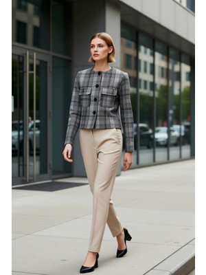 Benerly Kadın Fitted Kalıp Bisiklet Yaka Uzun Kol Ekose Desen Kaşe Ceket Fonksiyonel Dayanıklı Şık