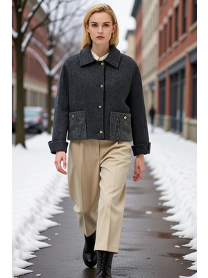 Benerly Kadın Gömlek Yaka Standart Kol Kaşe Triko Cep Detaylı Ince Ceket Fonksiyonel Dayanıklı Şık