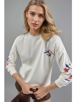 Hiccup Kadın Modal Dokulu Işlemeli Bisiklet Yaka Sweatshirt Berşan Collection Beyaz