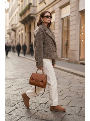 Lela Oversize Kruvaze Yaka Yumuşak Tüylü Düğmeli Astarlı Mont Bayan Mont 6839659