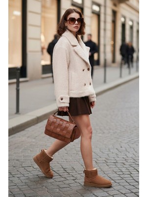 Lela Oversize Kruvaze Yaka Yumuşak Tüylü Düğmeli Astarlı Mont Bayan Mont 6839659