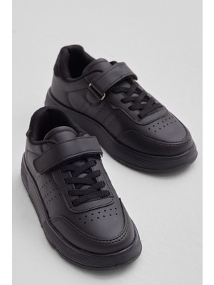 Tonny Black Çocuk Unisex Siyah Faylon Hafif Taban Bağcıklı Günlük Spor Ayakkabı