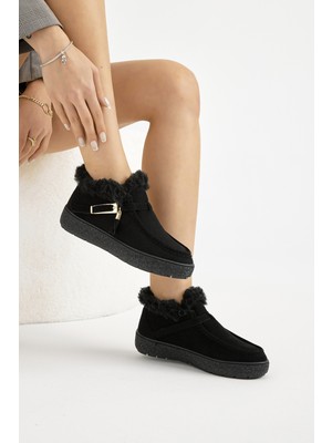 Tonny Black Kadın Siyah Termo Taban Süet Görünümlü Kürklü ve Püsküllü Günlük Kısa Bot