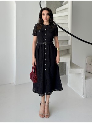 Serica Moda Siyah Taş Düğmeli Kemerli Midi Dantel Elbise