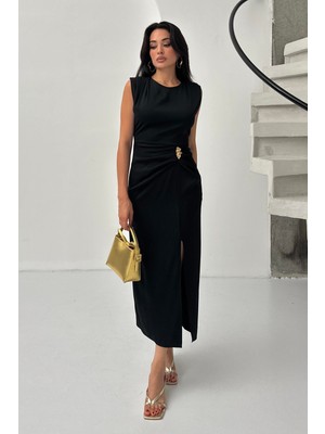 Serica Moda Siyah Gold Toka Detaylı Önü Büzgülü Elbise