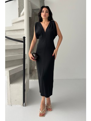 Serica Moda Siyah Omuz Tokalı V Yaka Midi Elbise