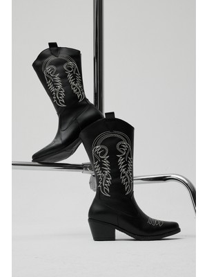 Tonny Black Kadın Siyah Beyaz Termo Taban Nakış Işlemeli Fermuarlı Topuklu Western Kovboy Bot