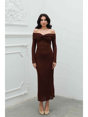 Serica Moda Kahve Madonna Yaka Transparan Detaylı Midi Elbise