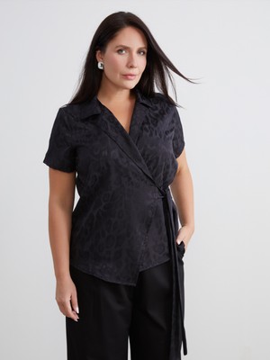 Soulife Büyük Beden Kruvaze Yaka Desenli Saten Bluz