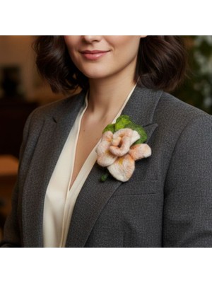 Uretti - Tülin 3528 2204 El Yapımı Keçe Somon Renkli Çiçek Broş / 12 cm x 9 cm