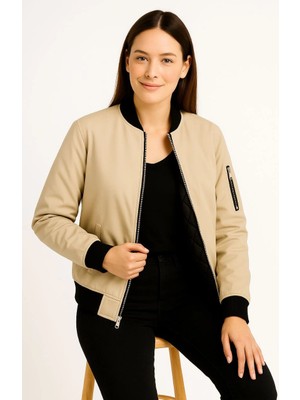 Kadın Bomber Mont Ceket – Fermuarlı, Kapitone Içi Astarlı, Su Itici Kumaş, Regular Fit, Yandan Cepli, Günlük Bahar & Kış Şık Rahat Stil - Bej