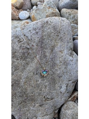 Glossy Jewelery Gold-Zirkon Taş Kuğu Figürlü Mavi Taşlı Kalp Kolye