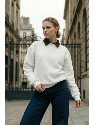 Amia&Co. Beyaz Çıkarılabilir Gömlek Yaka Şardonlu Baskılı Oversize Sweatshirt
