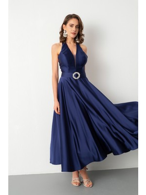 Lafaba Kadın Lacivert Halter Yaka Kemerli Midi Saten Abiye Elbise
