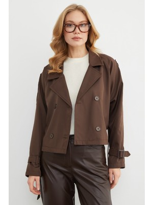 FullaModa Omuz Detaylı Kuşaklı Kruvaze Yaka Trençkot